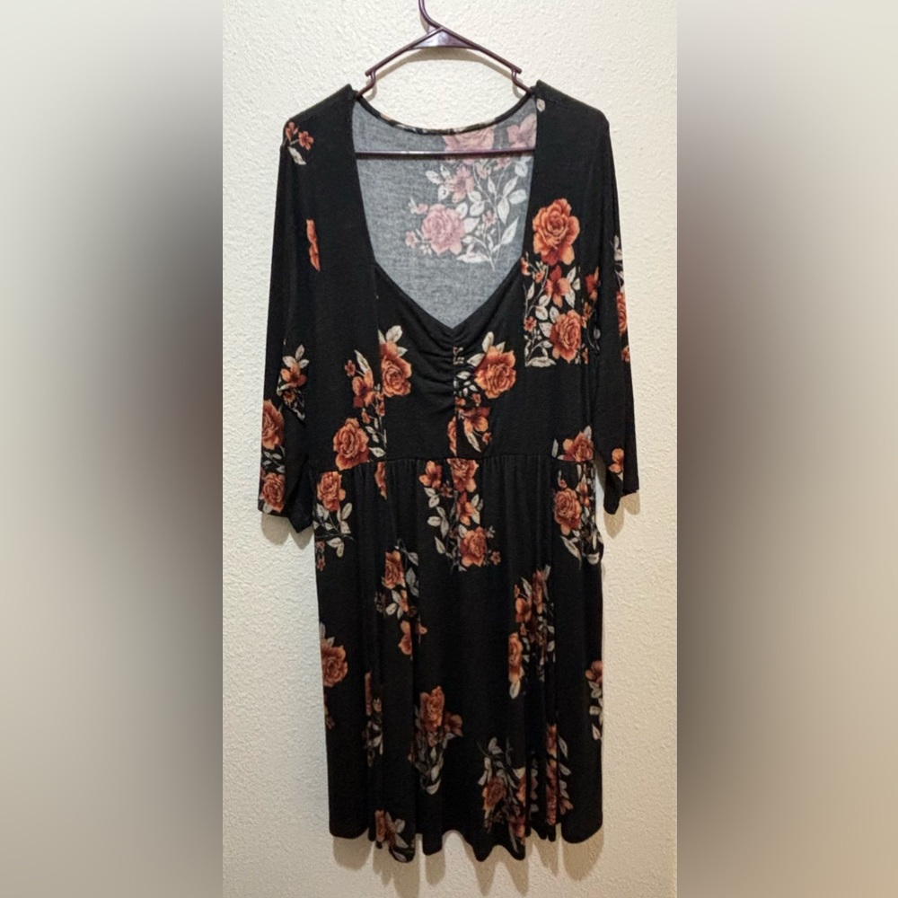 Torrid plush floral dress size 2